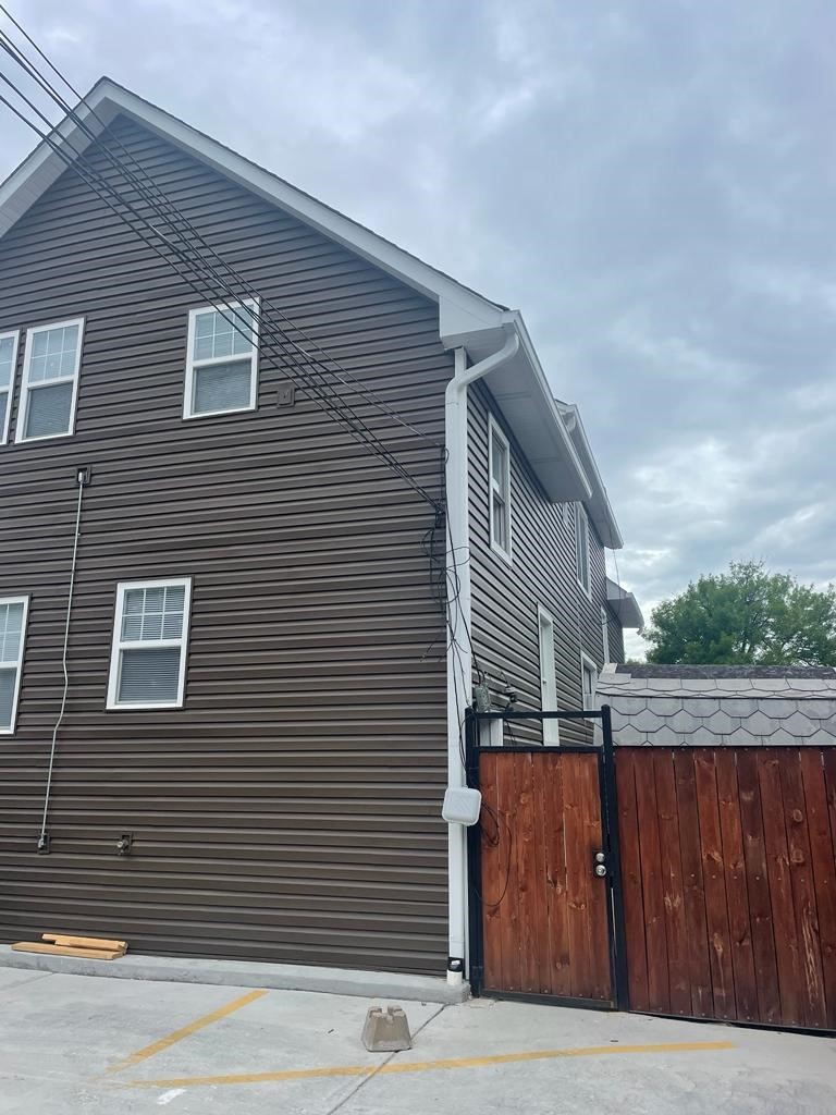 2727 North Oak Park Avenue Chicago IL 60707