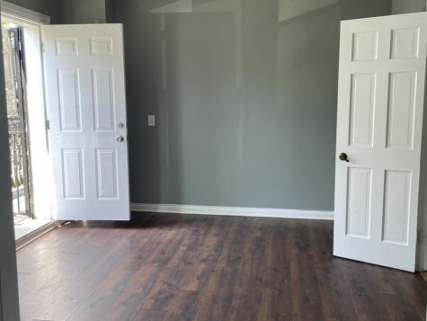 8330 South Buffalo Avenue Chicago IL 60617