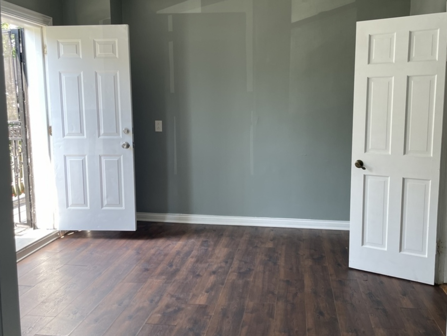 8330 South Buffalo Avenue Chicago IL 60617