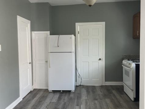 8330 South Buffalo Avenue Chicago IL 60617