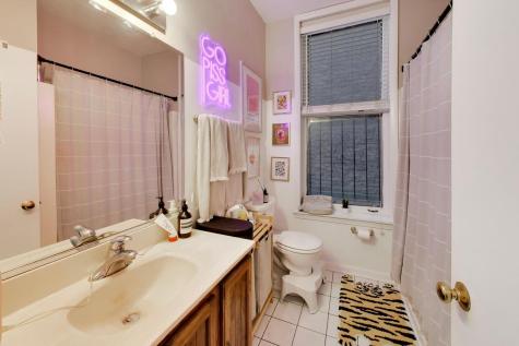 708 West Buckingham Place Chicago IL 60657
