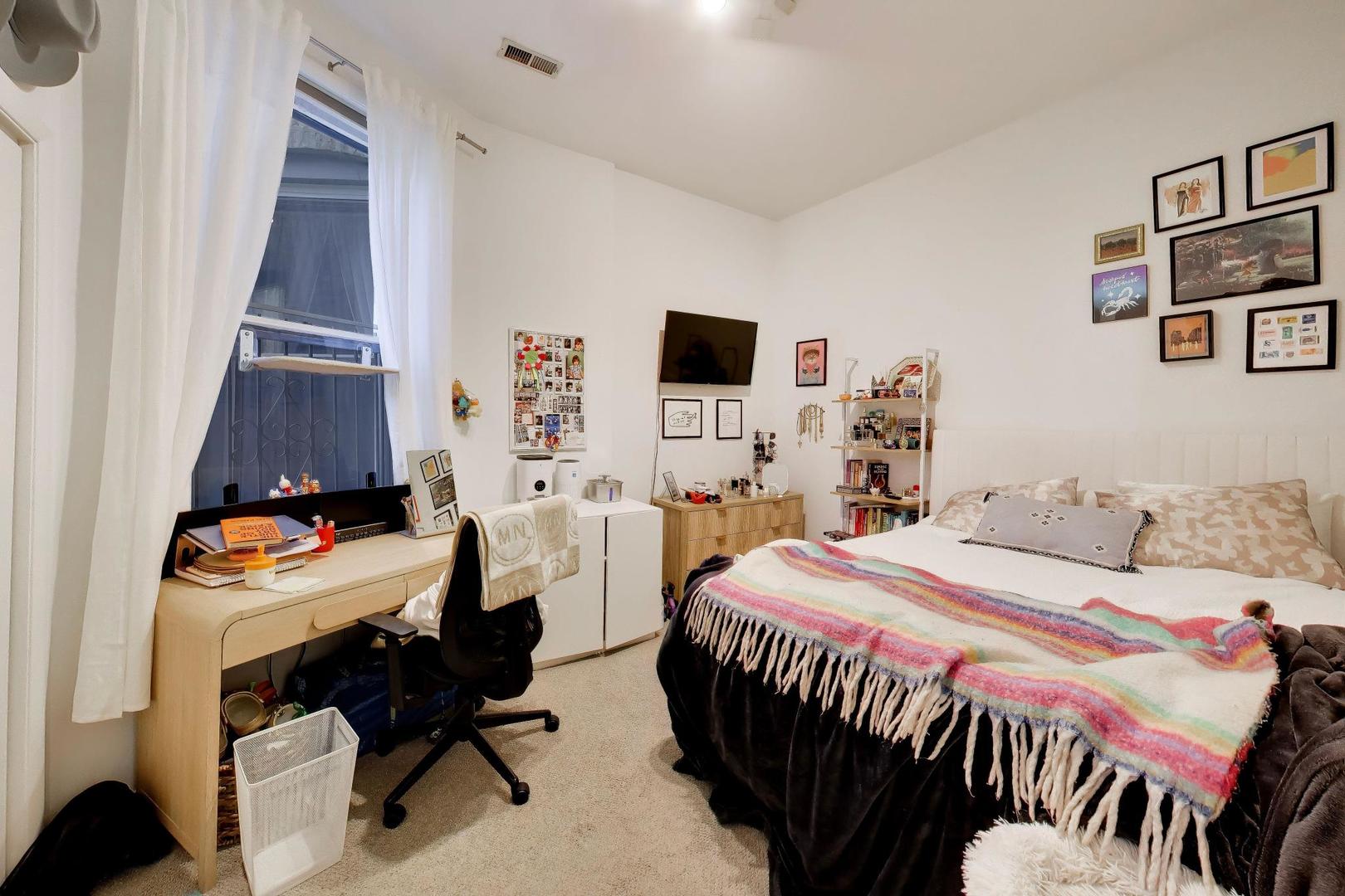 708 West Buckingham Place Chicago IL 60657