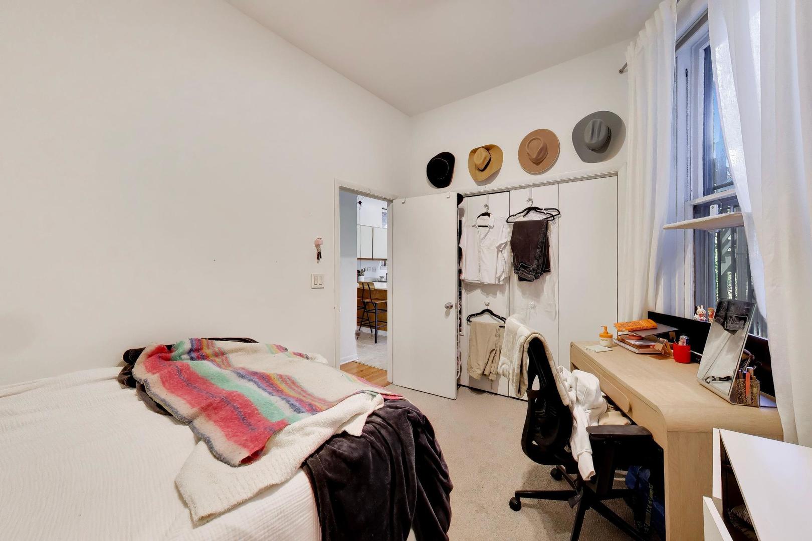 708 West Buckingham Place Chicago IL 60657