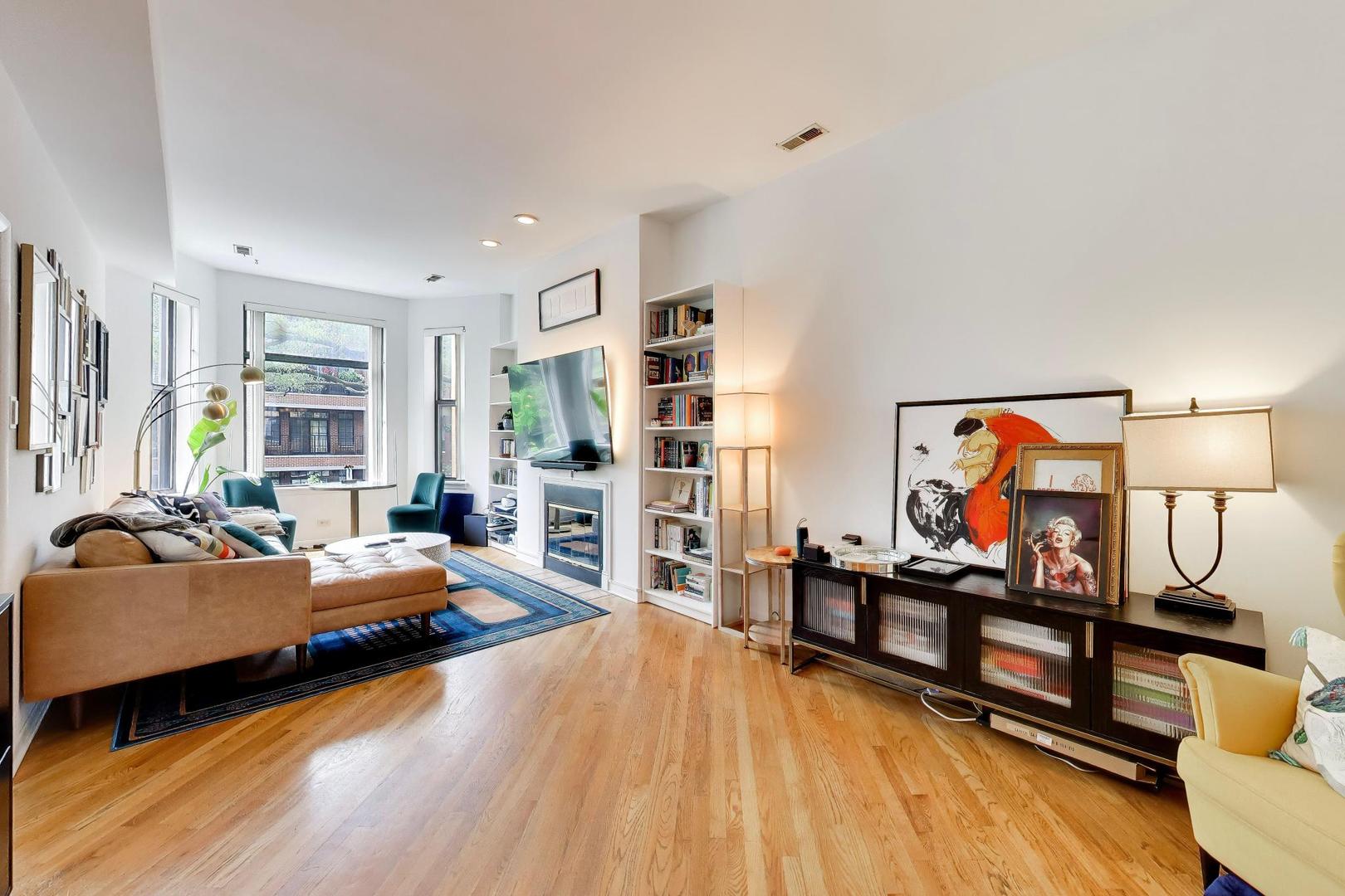 708 West Buckingham Place Chicago IL 60657