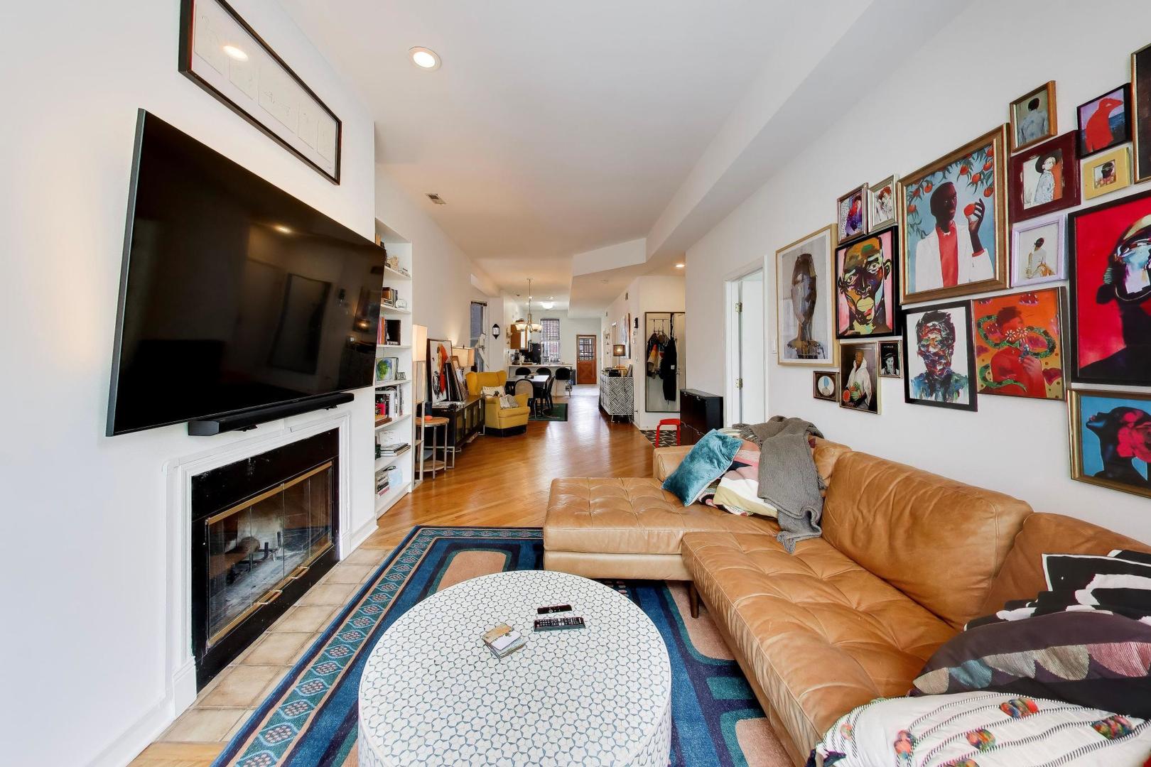 708 West Buckingham Place Chicago IL 60657