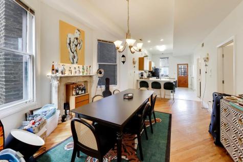 708 West Buckingham Place Chicago IL 60657