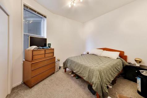 708 West Buckingham Place Chicago IL 60657