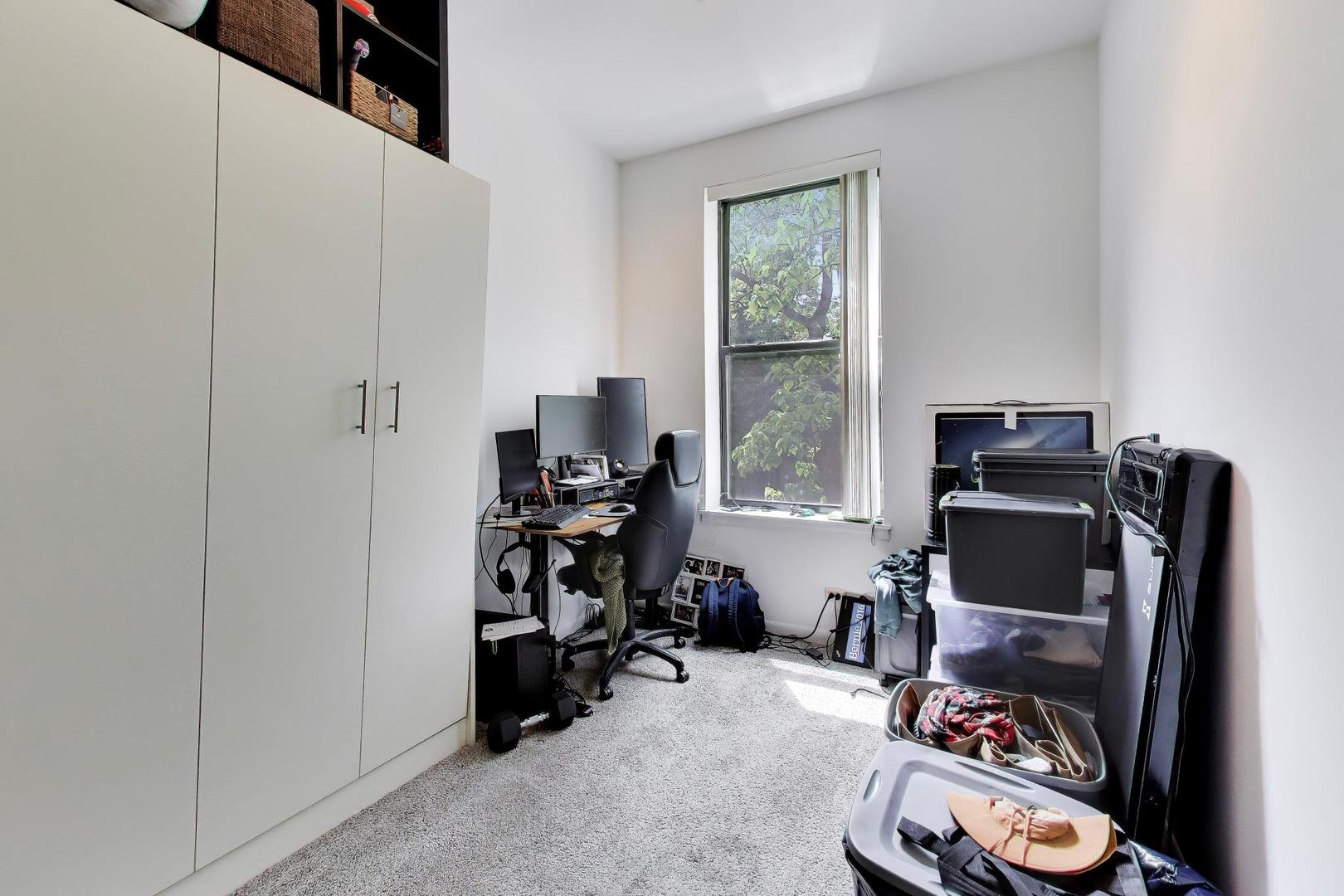 708 West Buckingham Place Chicago IL 60657