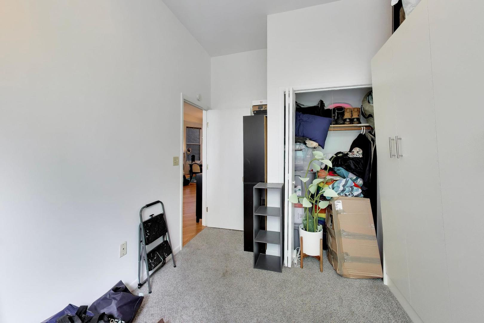 708 West Buckingham Place Chicago IL 60657