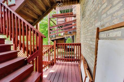 708 West Buckingham Place Chicago IL 60657