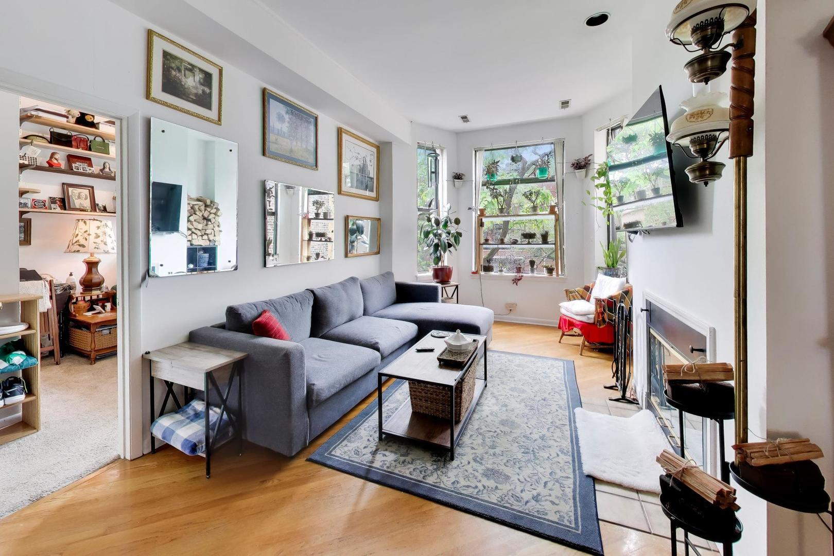 708 West Buckingham Place Chicago IL 60657