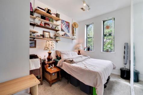 708 West Buckingham Place Chicago IL 60657