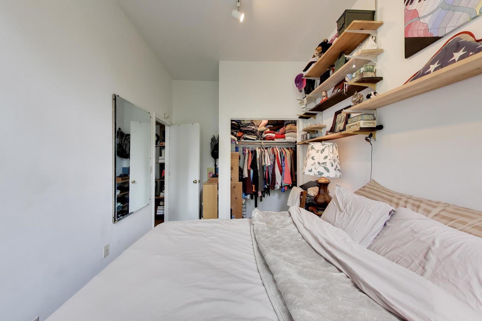 708 West Buckingham Place Chicago IL 60657