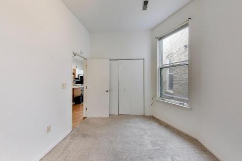 708 West Buckingham Place Chicago IL 60657