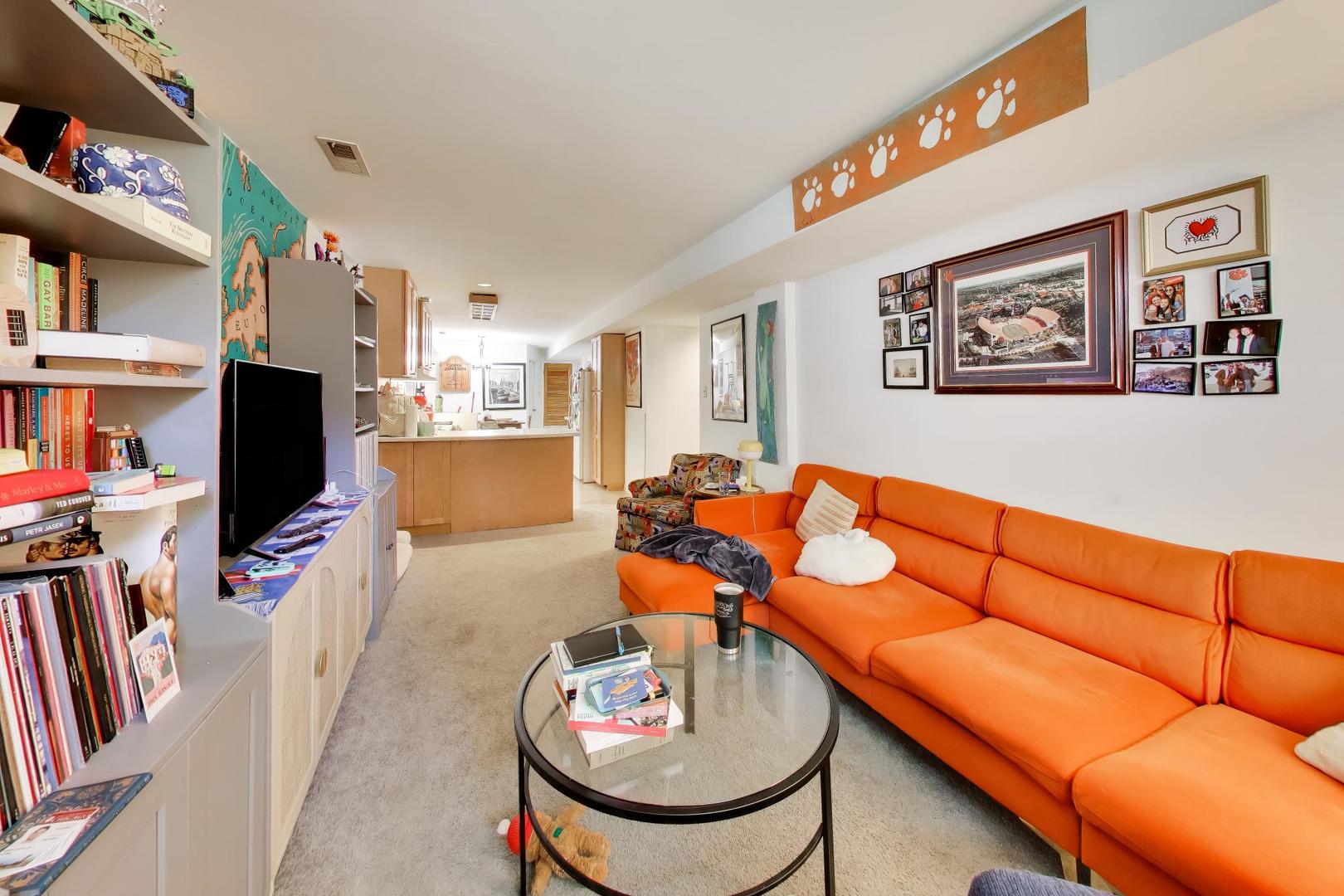 708 West Buckingham Place Chicago IL 60657