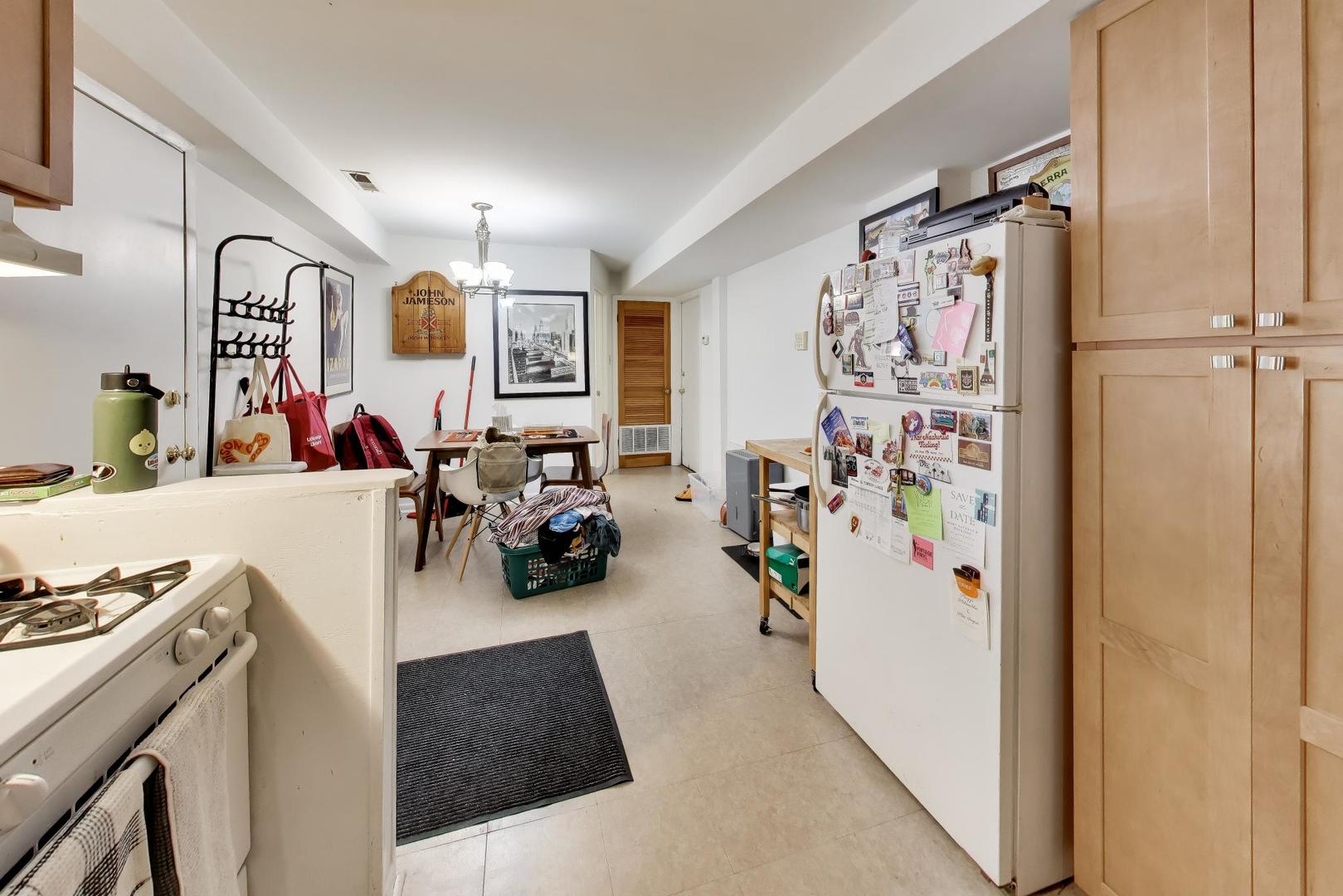 708 West Buckingham Place Chicago IL 60657