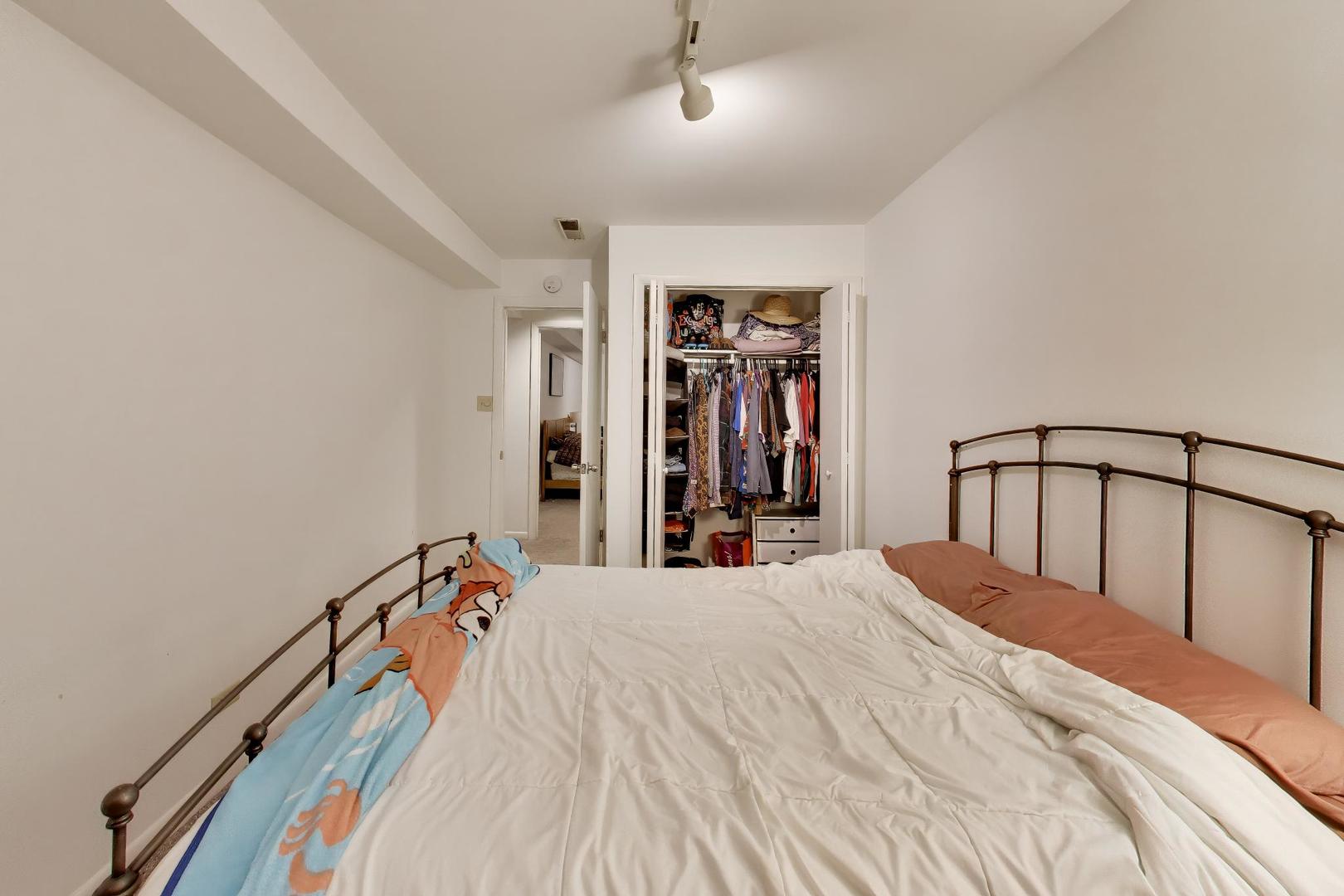 708 West Buckingham Place Chicago IL 60657