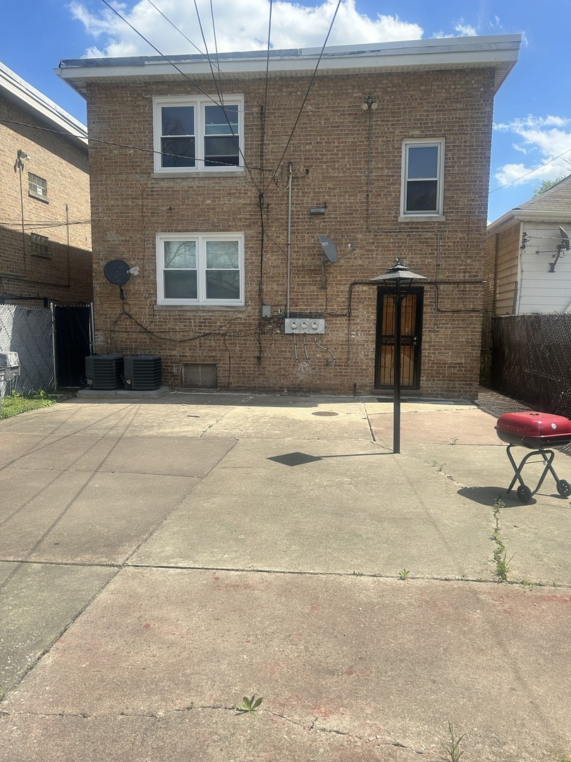 7406 South King Drive Chicago IL 60619