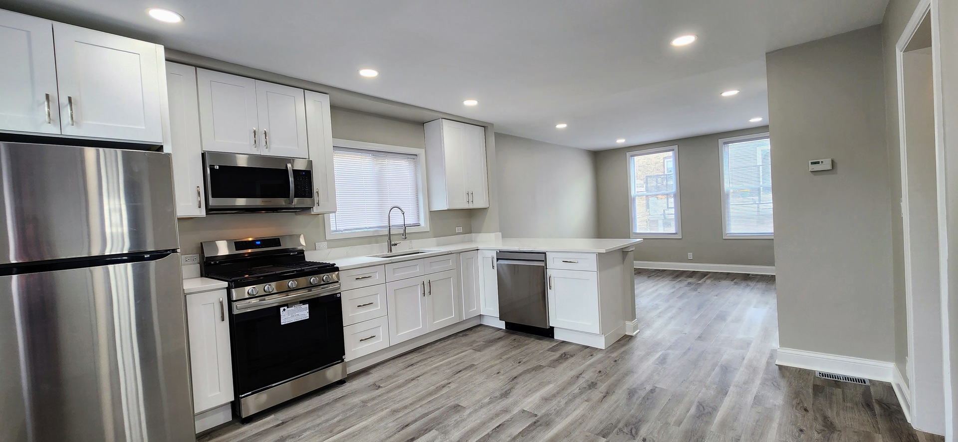 3816 West Montrose Avenue Chicago IL 60618