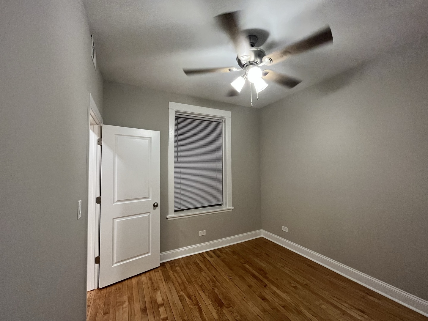 3816 West Montrose Avenue Chicago IL 60618
