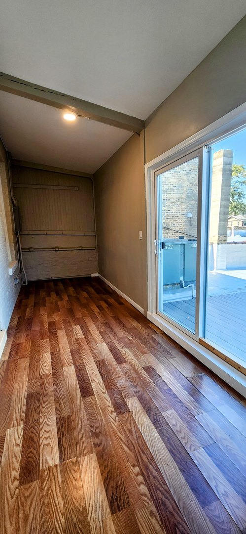3816 West Montrose Avenue Chicago IL 60618