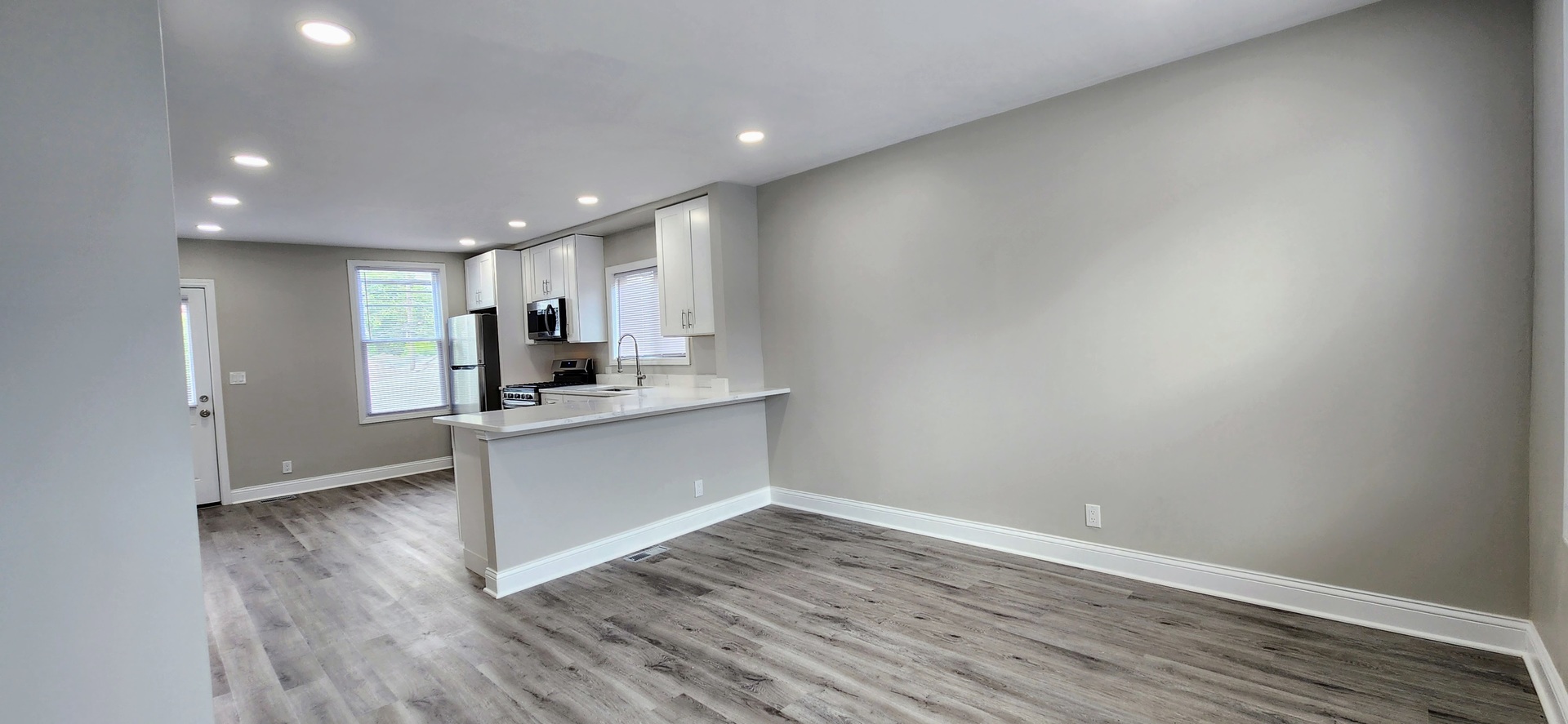 3816 West Montrose Avenue Chicago IL 60618