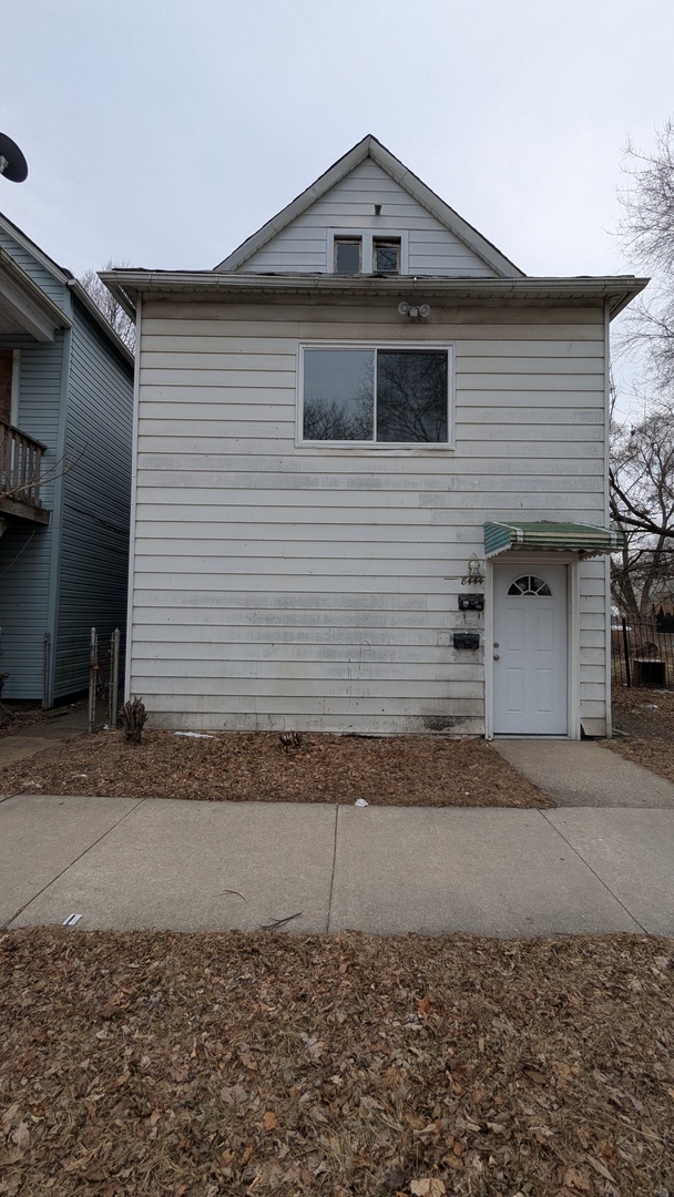 8444 South Escanaba Avenue Chicago IL 60617