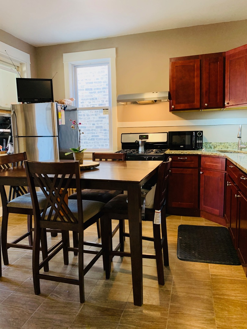 3837 North Kedzie Avenue Chicago IL 60618
