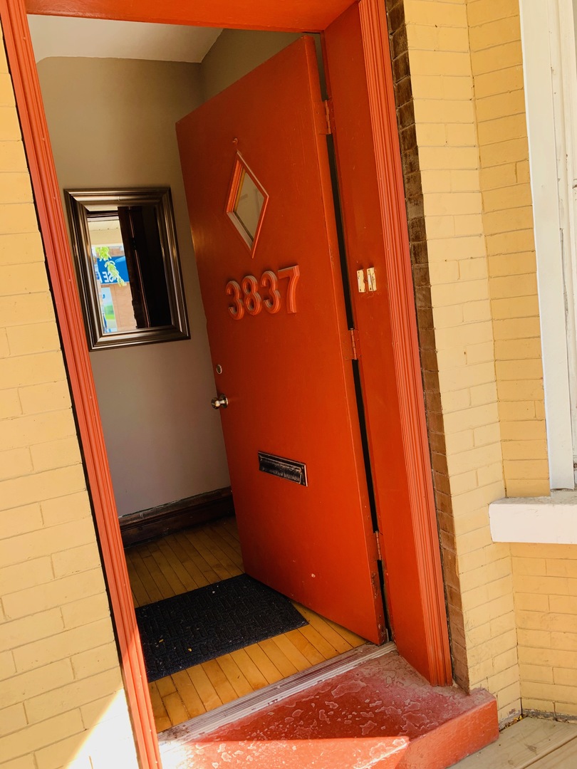 3837 North Kedzie Avenue Chicago IL 60618