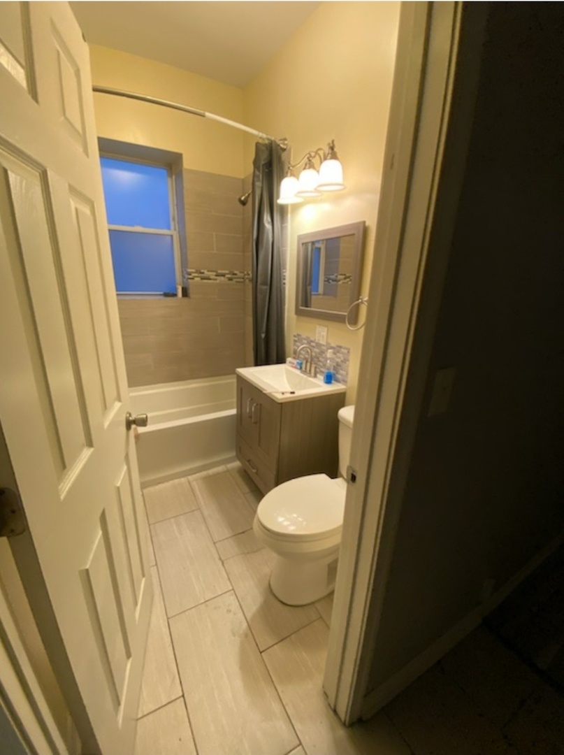 26 East 113th Street Chicago IL 60628