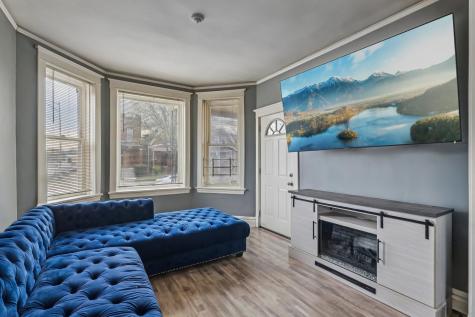 956 North Trumbull Avenue Chicago IL 60651