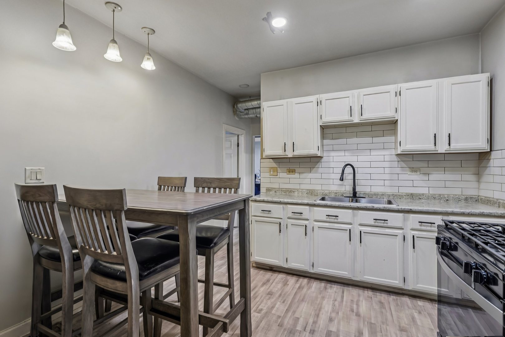 956 North Trumbull Avenue Chicago IL 60651