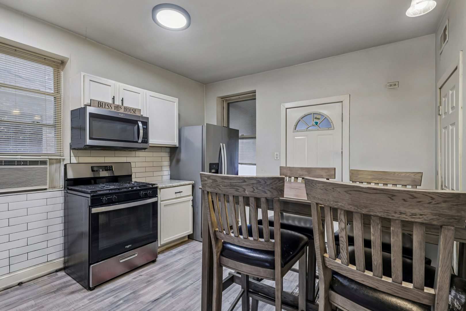 956 North Trumbull Avenue Chicago IL 60651