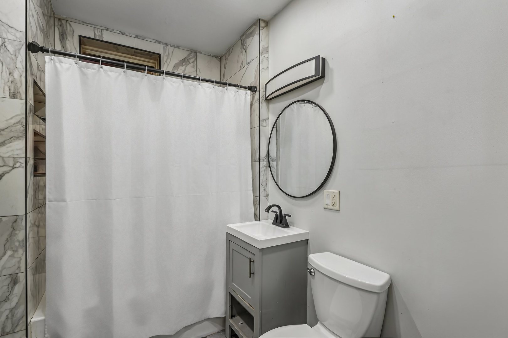956 North Trumbull Avenue Chicago IL 60651