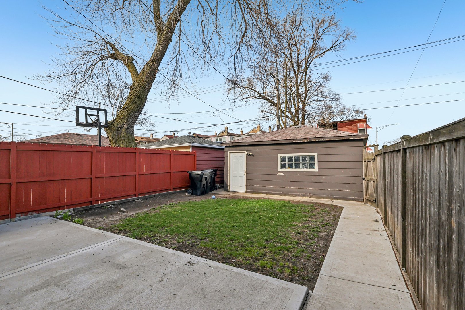 956 North Trumbull Avenue Chicago IL 60651
