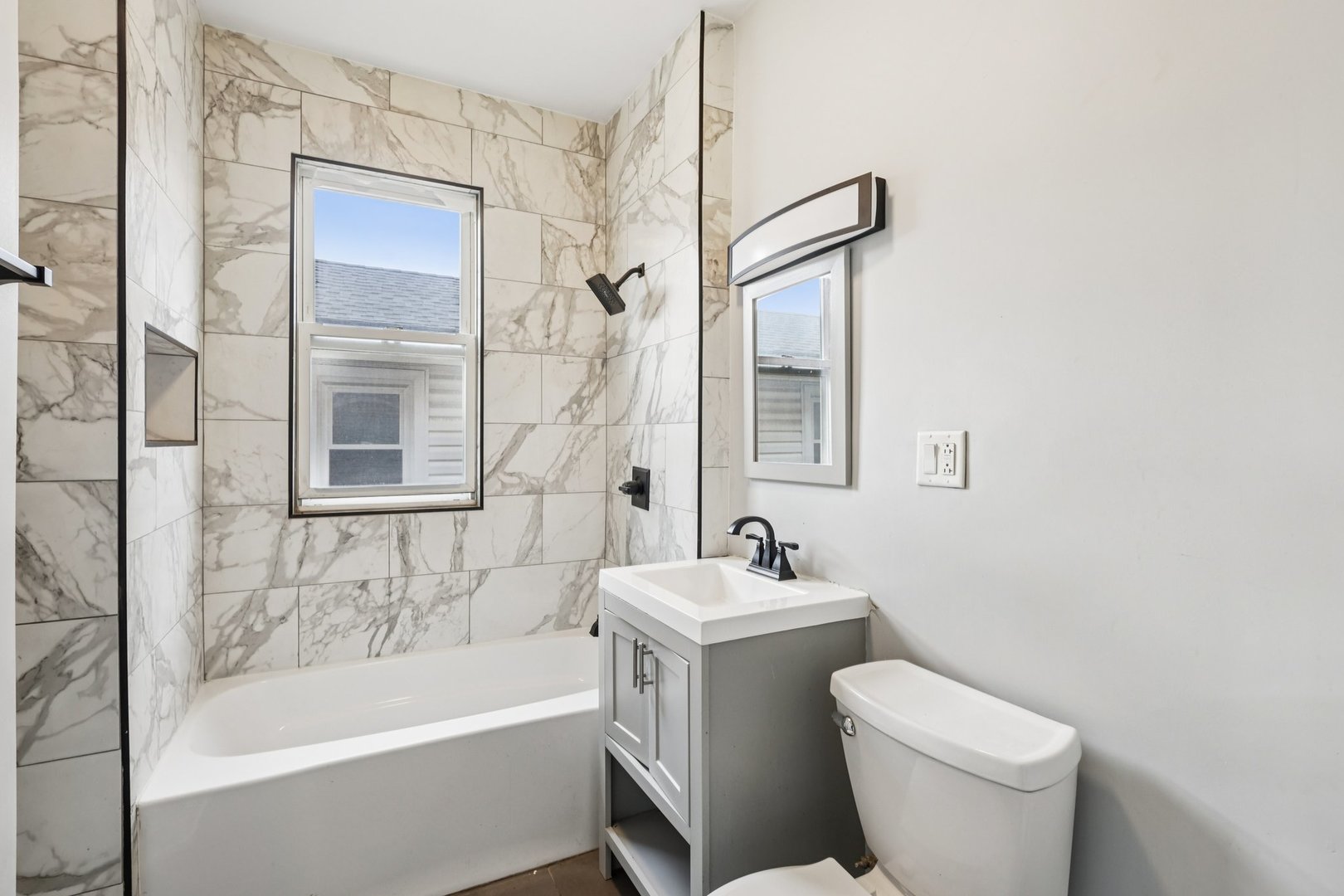 956 North Trumbull Avenue Chicago IL 60651