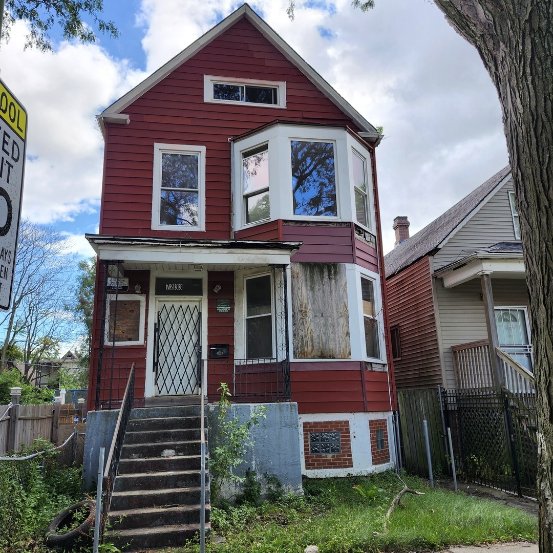 7233 South Sangamon Street Chicago IL 60621