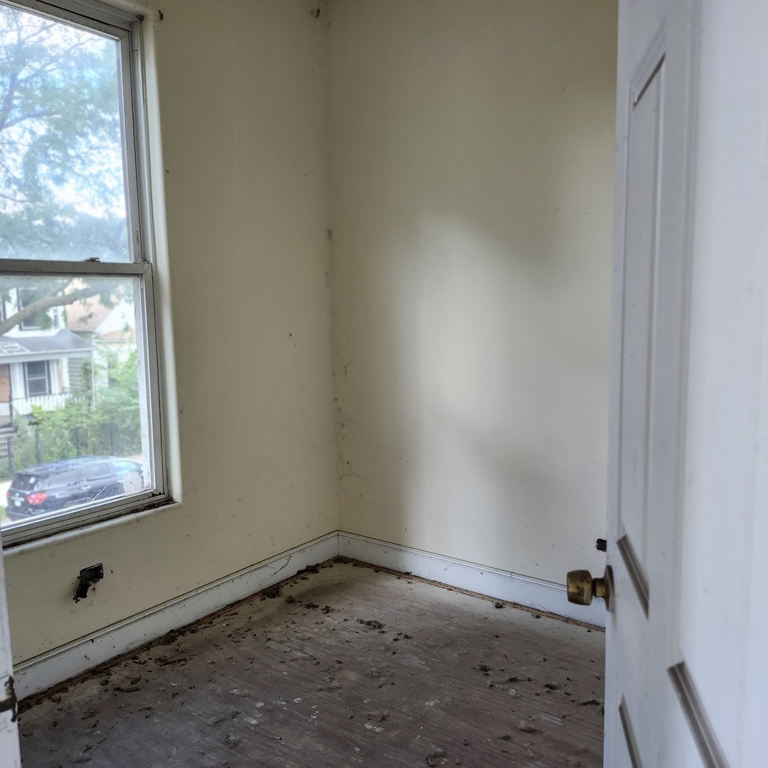 7233 South Sangamon Street Chicago IL 60621