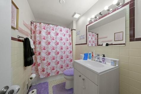 1819 Logan Street Rockford IL 61103