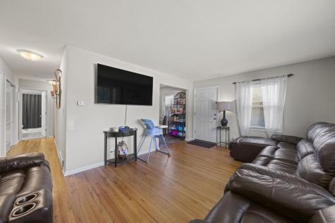 1819 Logan Street Rockford IL 61103