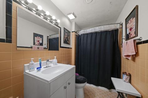 1819 Logan Street Rockford IL 61103