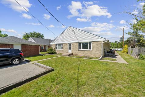 1819 Logan Street Rockford IL 61103
