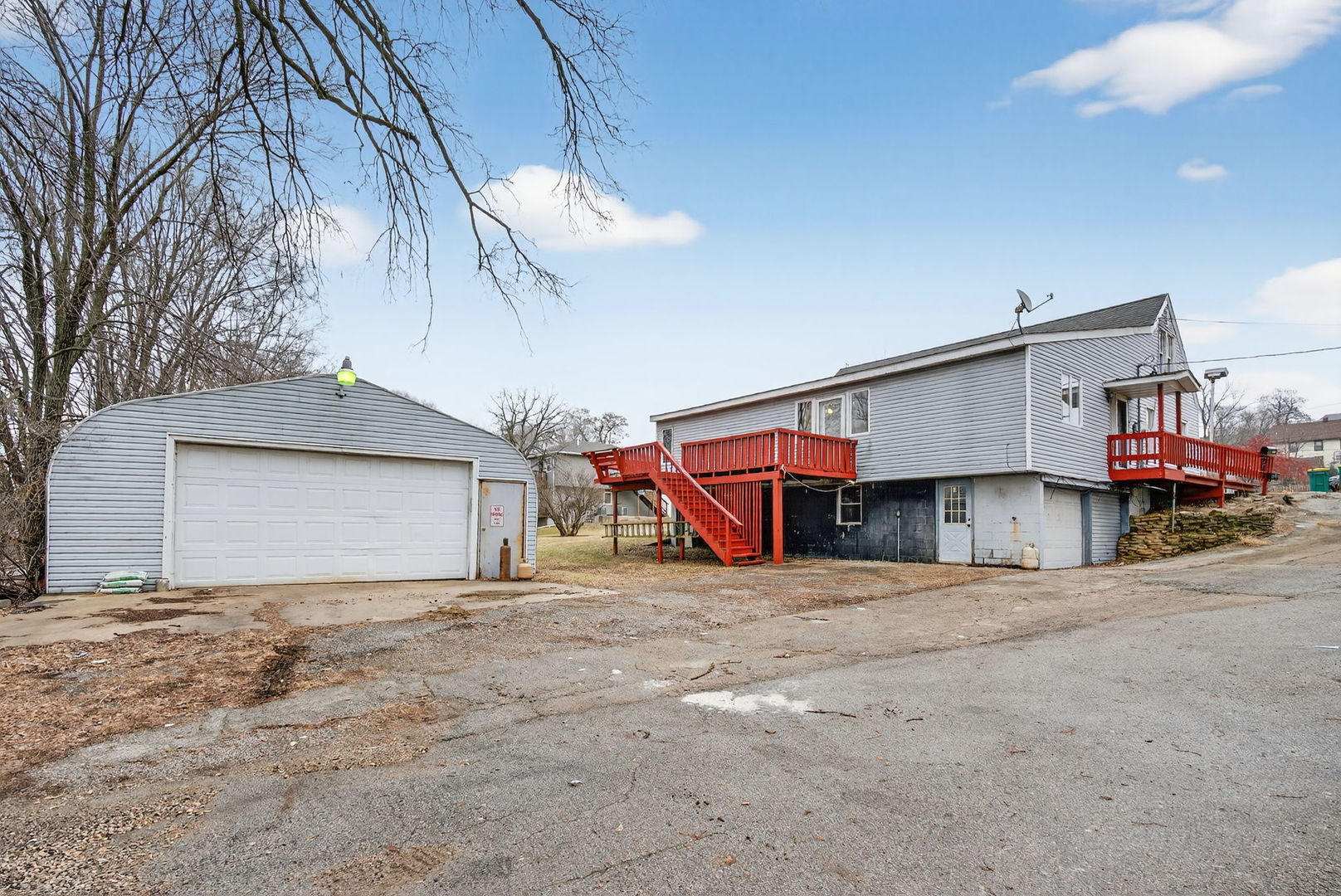 136 West 18th Street Lockport IL 60441