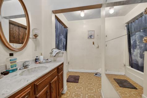 136 West 18th Street Lockport IL 60441