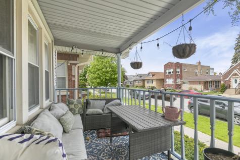 4915 West Winnemac Avenue Chicago IL 60630