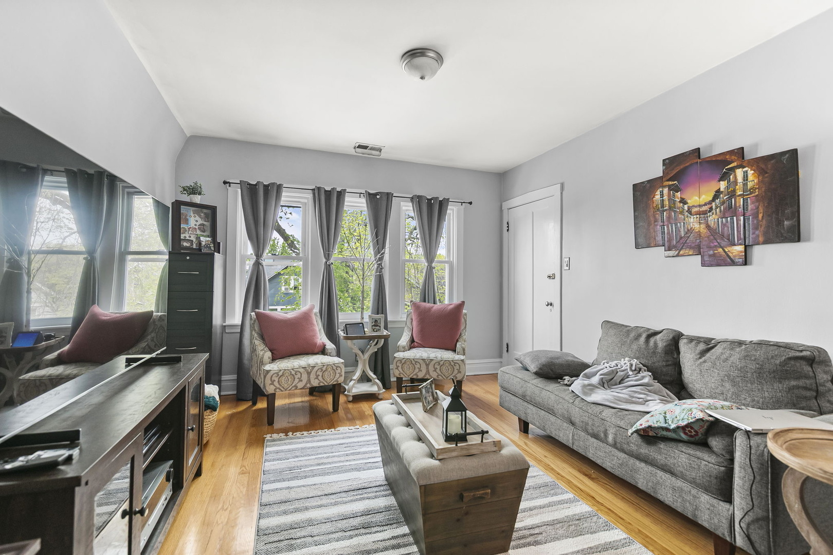 4915 West Winnemac Avenue Chicago IL 60630