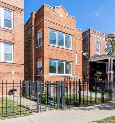 4044 West Kamerling Avenue Chicago IL 60651