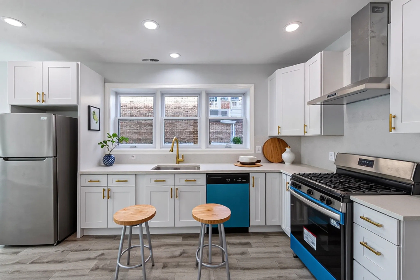 4044 West Kamerling Avenue Chicago IL 60651