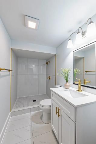 4044 West Kamerling Avenue Chicago IL 60651