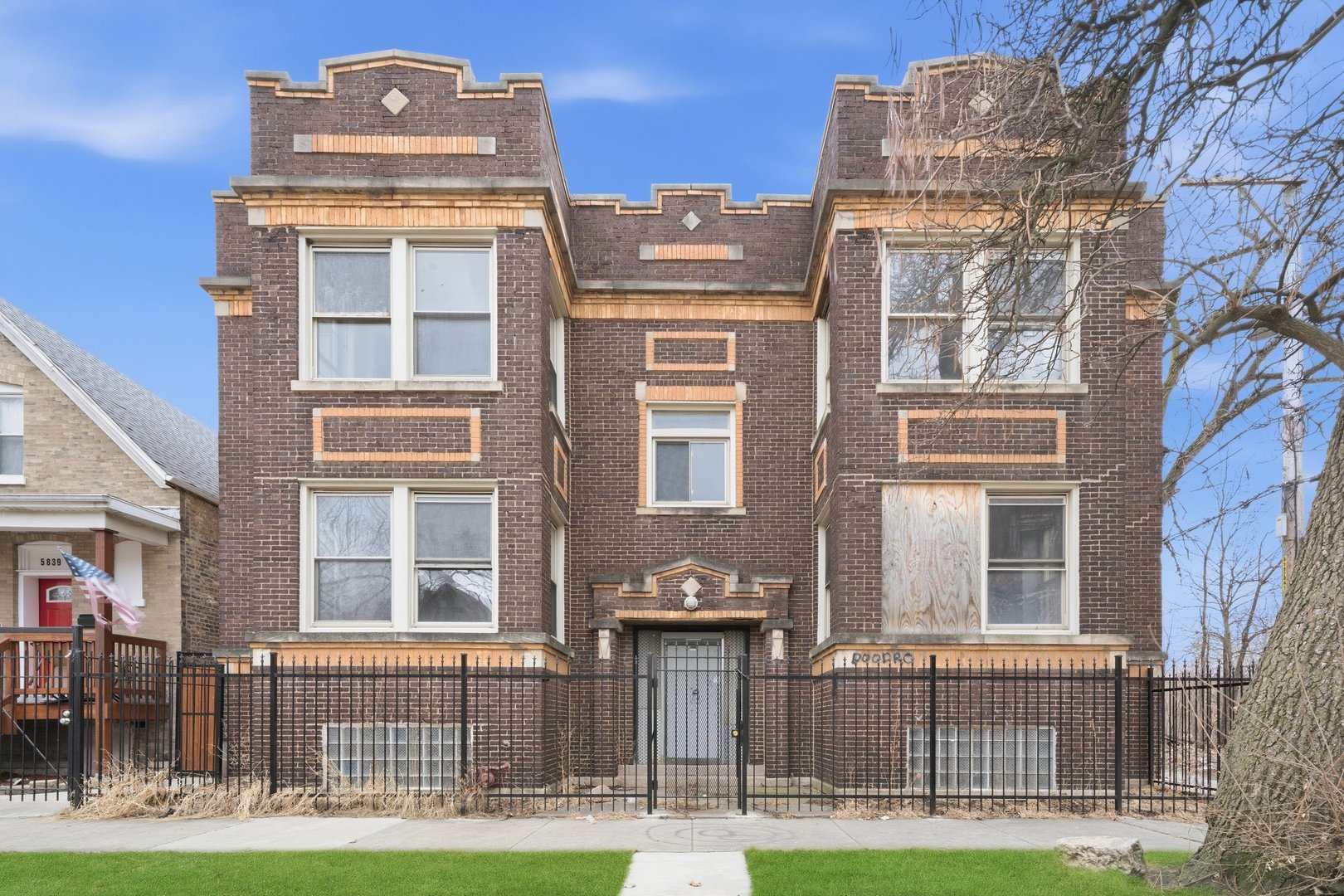 5843 South Peoria Street Chicago IL 60621